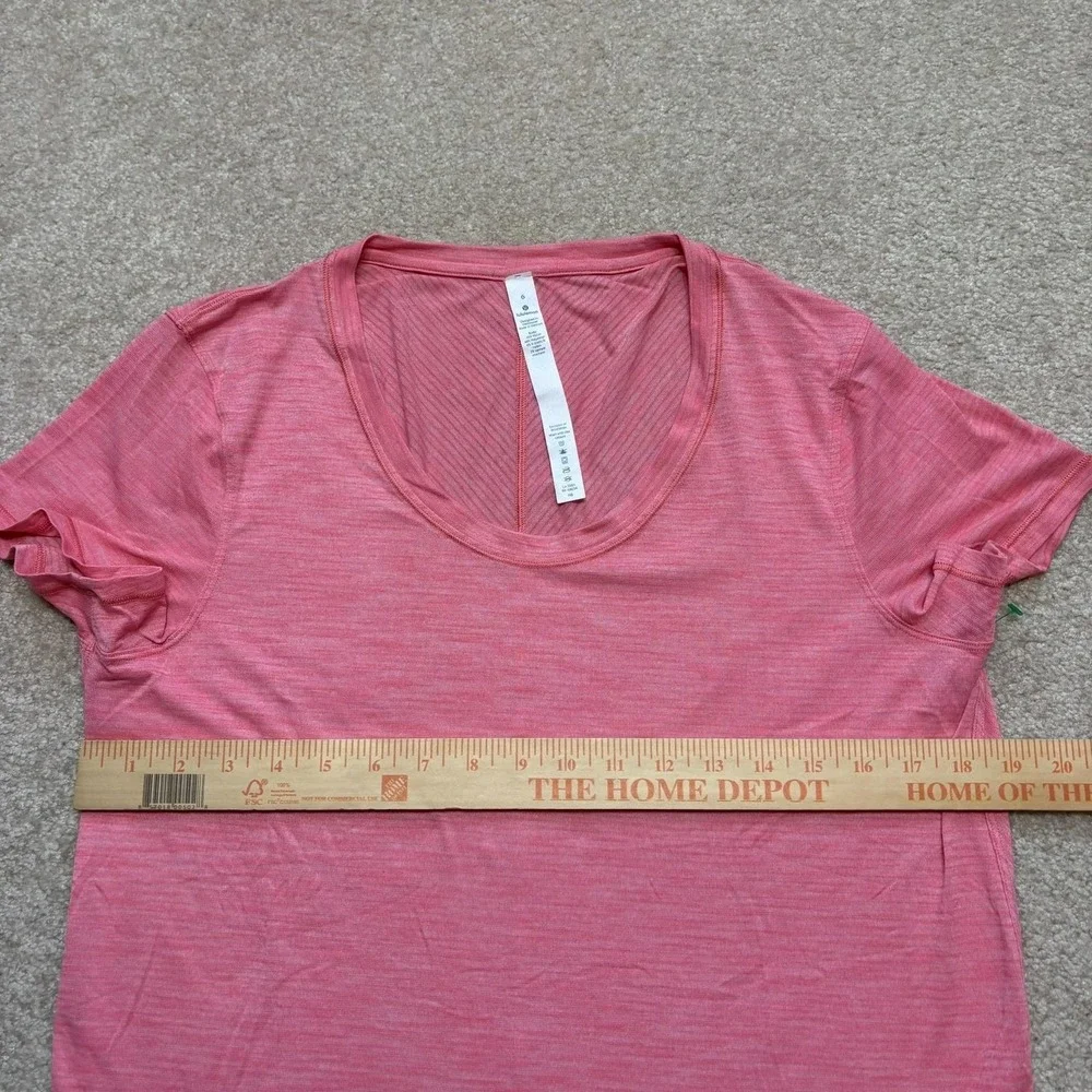 Lululemon‎ Shirt Womens 6 Pink Scoop Neck Short Sleeve Lightweight Yoga Tee